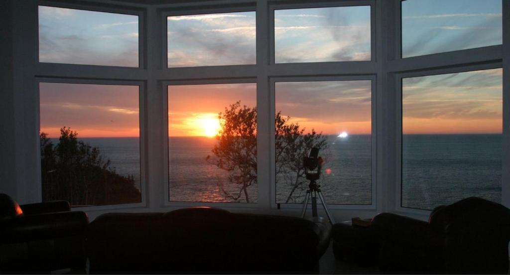 Cliffside Bed & Breakfast Culloden Экстерьер фото